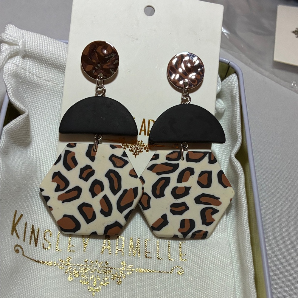 Kinsley Armelle‎ Black and Brown Patterned Earrings